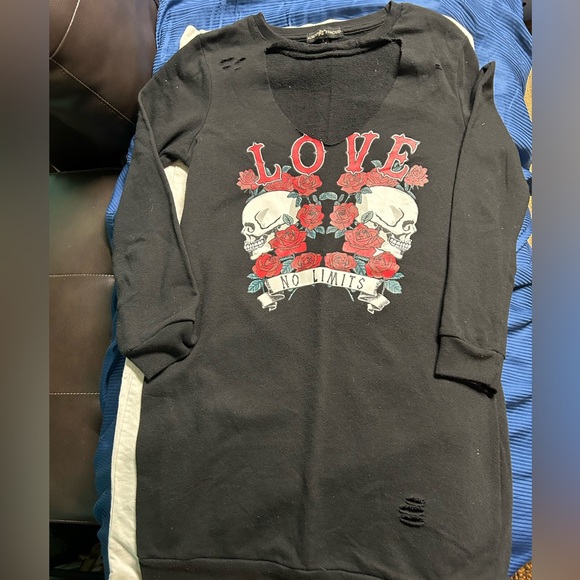 Skull sweatshirt - Picture 1 of 4